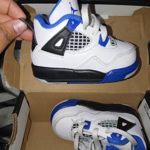 Jordan 4s